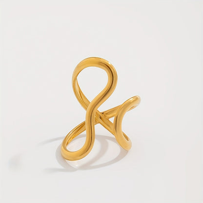 Chic Ring mit asymmetrischer Welle