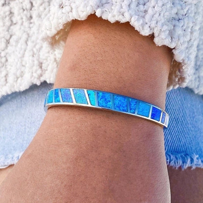 Blaues und silbernes Opal-Armband