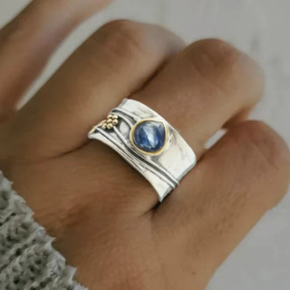 Vintage Ring mit blauem Saphir in Silber