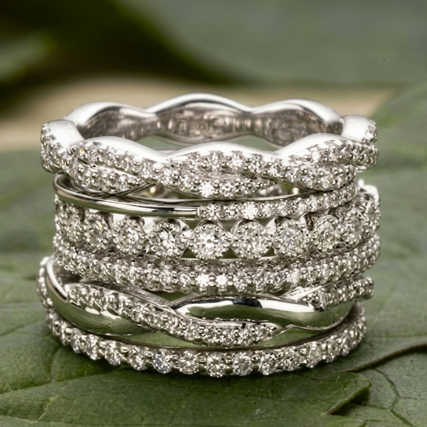Geschichteter Zirkonia Statement Ring