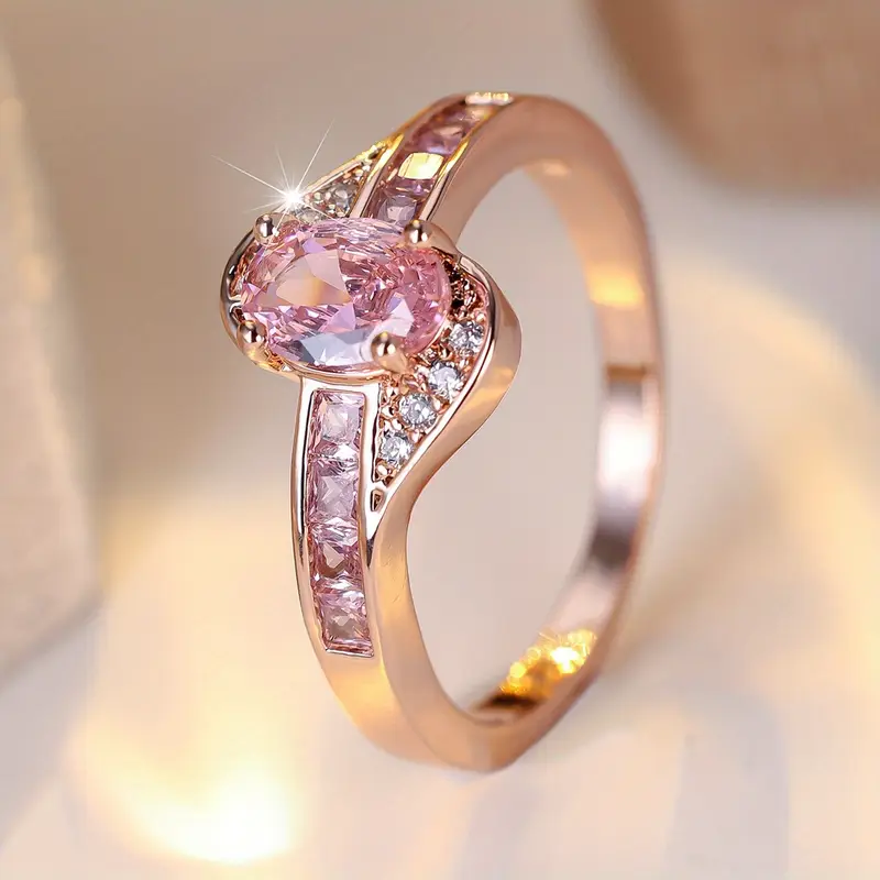 Goldring mit rosa Kristall